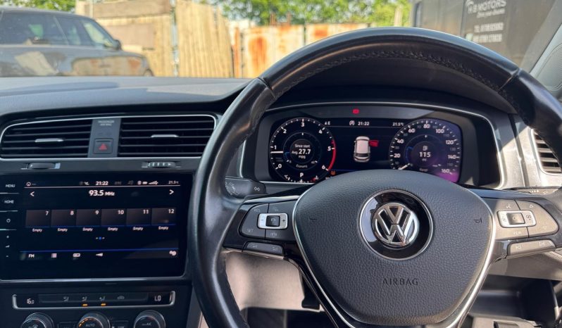 
								Volkswagen Golf 2.0 TDI Automatic 2020 Euro 6 full									