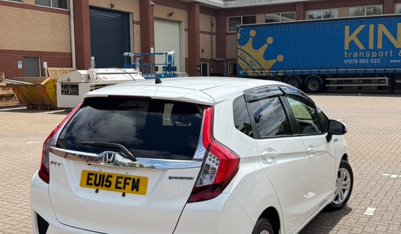 Honda Fit Automatic1.4 Petrol Hybrid (2015) – Stunning White