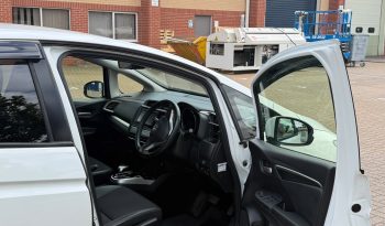 
									Honda Fit Automatic1.4 Petrol Hybrid (2015) – Stunning White full								