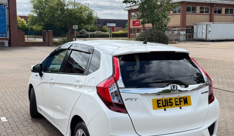 Honda Fit Automatic1.4 Petrol Hybrid (2015) – Stunning White