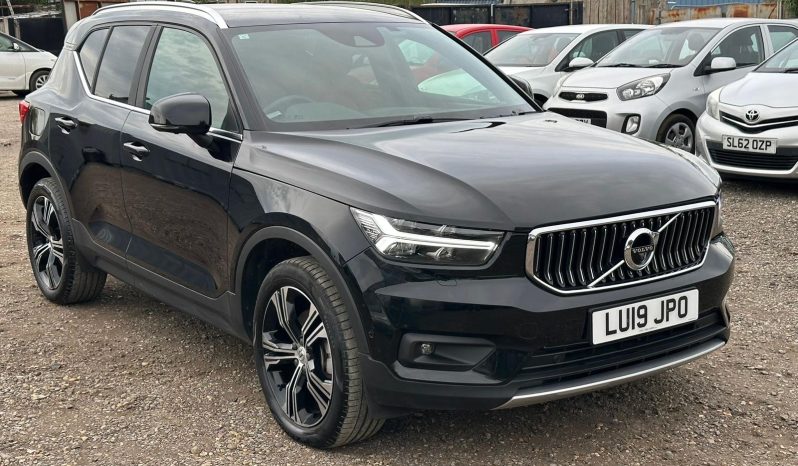 Volvo XC40 T4 INSCRIPTION AUtomatic Petrol 2.0 Liter (2019) – Stunning Black Excellent Millage
