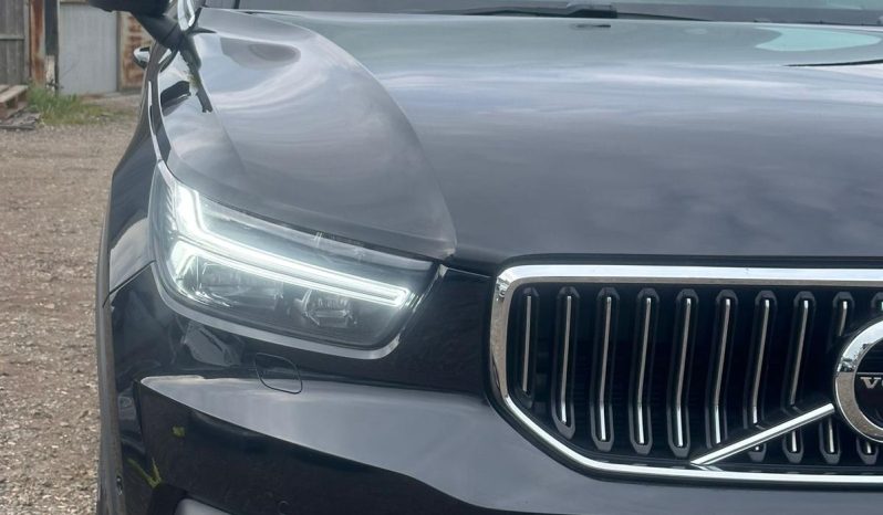 Volvo XC40 T4 INSCRIPTION AUtomatic Petrol 2.0 Liter (2019) – Stunning Black Excellent Millage