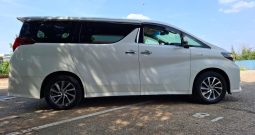 2017 Toyota Alphard Hybrid SC Package – 7 Seater