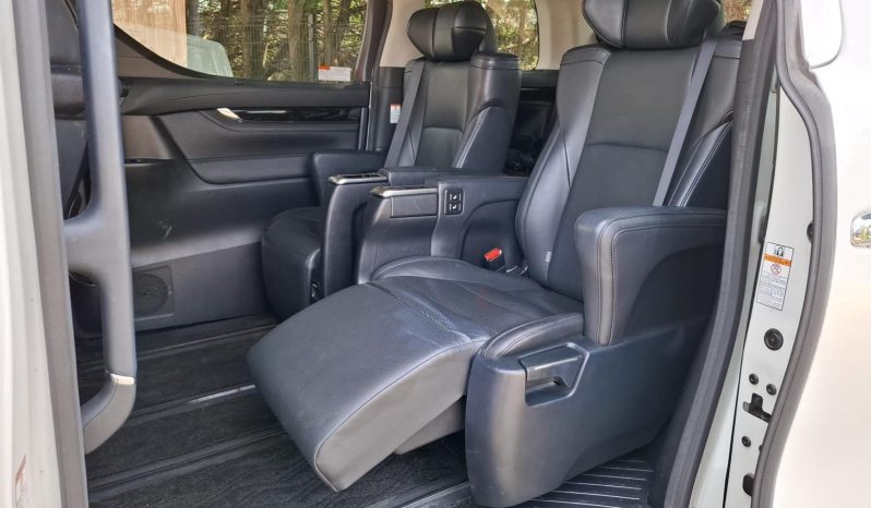 
								2017 Toyota Alphard Hybrid SC Package – 7 Seater full									