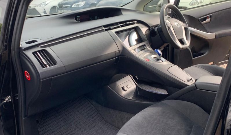 
								2015 Toyota Prius Hybrid – Automatic full									