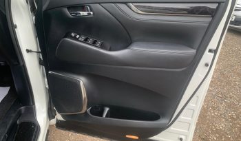 
									2018 Toyota Alphard SC Package Hybrid – Luxury 7 Seater full								