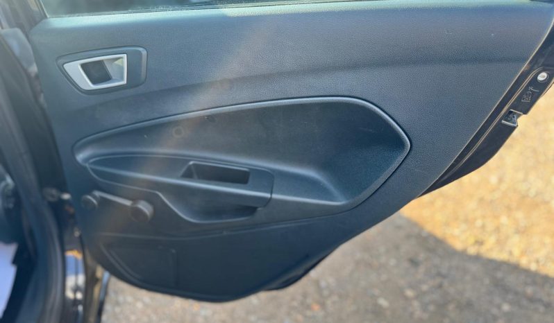 
								Ford Fiesta Edge 1.4 Petrol – 2012 – Black full									
